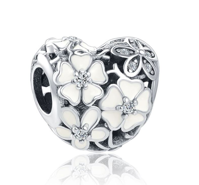 Charm Plata S925 Corazón Flores Blancas